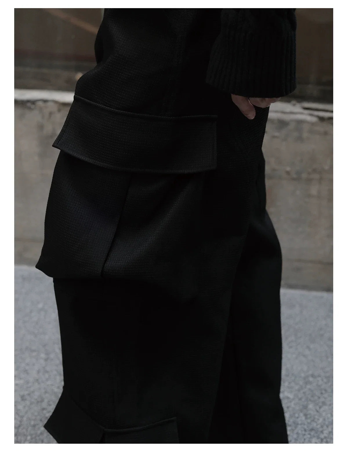 Black Wide-Leg Multi-Pocket Cargo Trousers