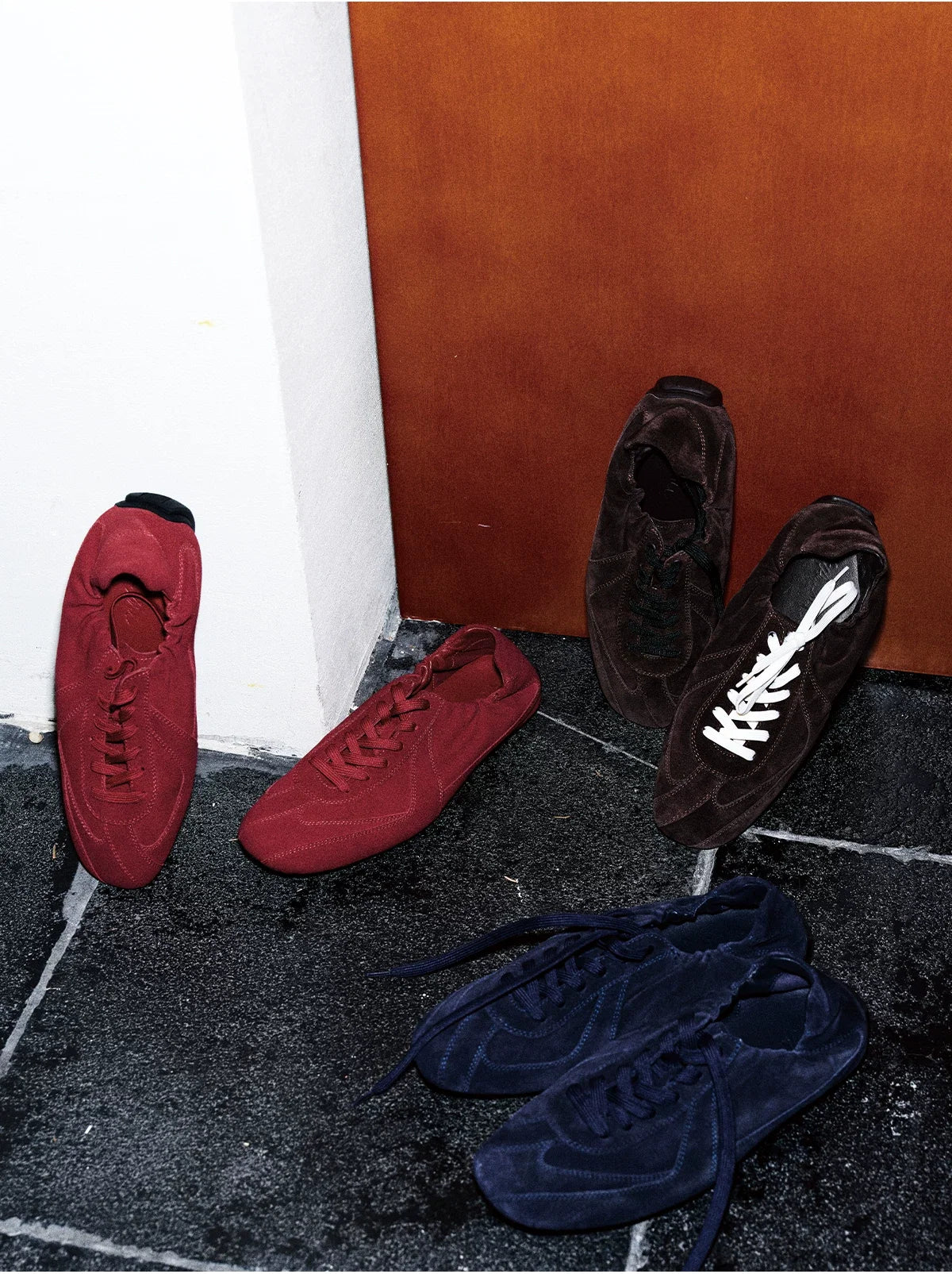 Suede Minimalist Lace-Up Sneakers - Skipkicks