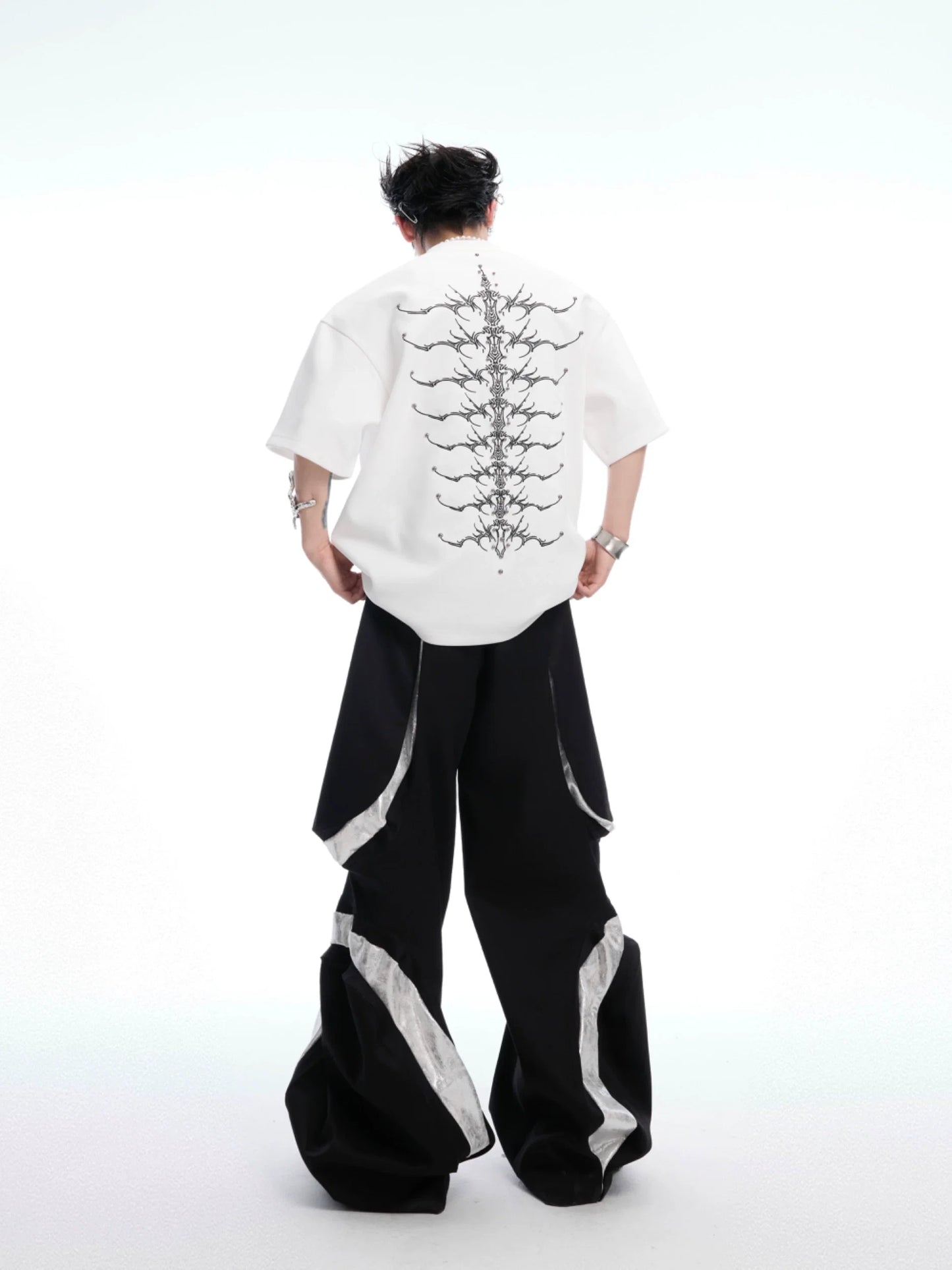 Spine Crystal Grey Graphic Tee