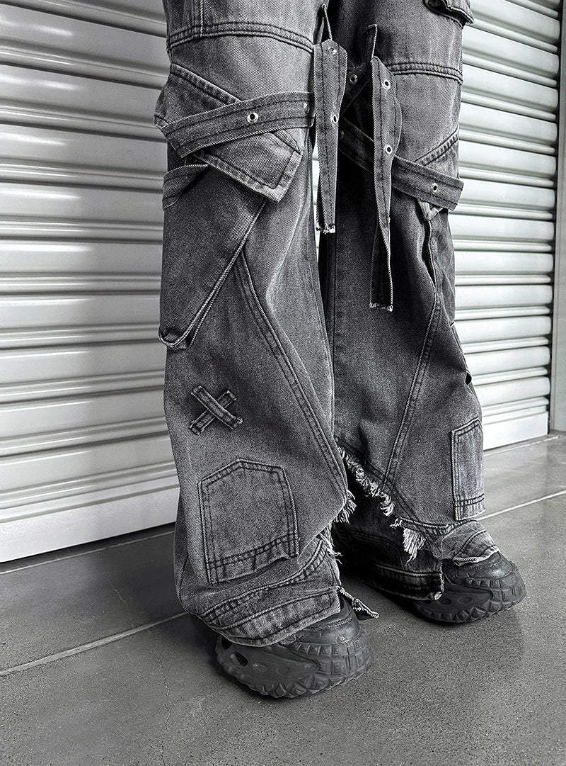 Grayscale Ruin Strapped-Cargo Flares – Industrial Style Redefined