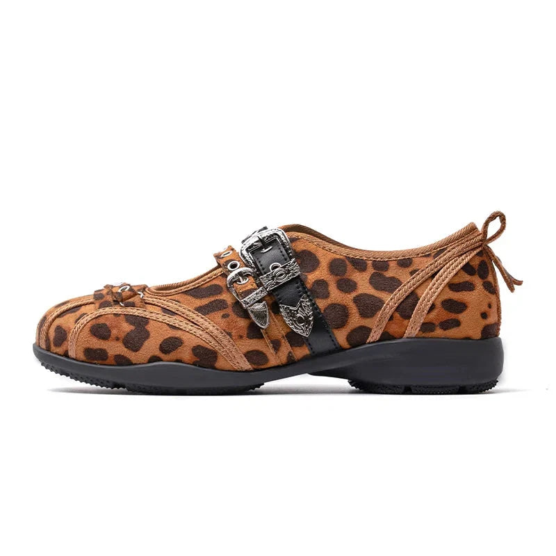 Noir Rivet Harness Flats - Skipkicks