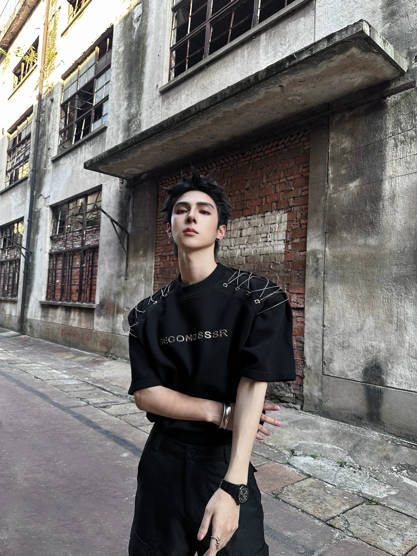 Second Signal Chainlace Tee