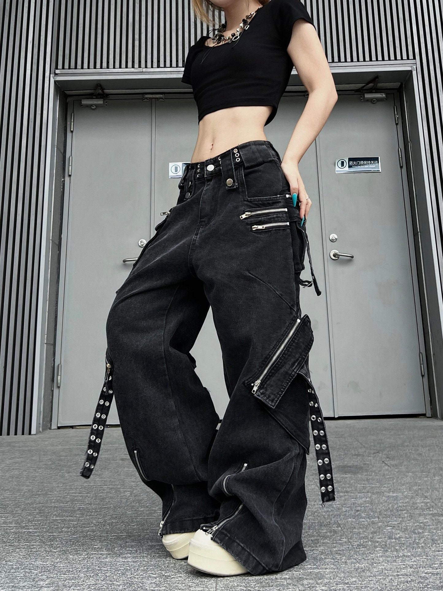 Men's Strap-Rivet Wide-Leg Cargo Jeans – Effortless Style
