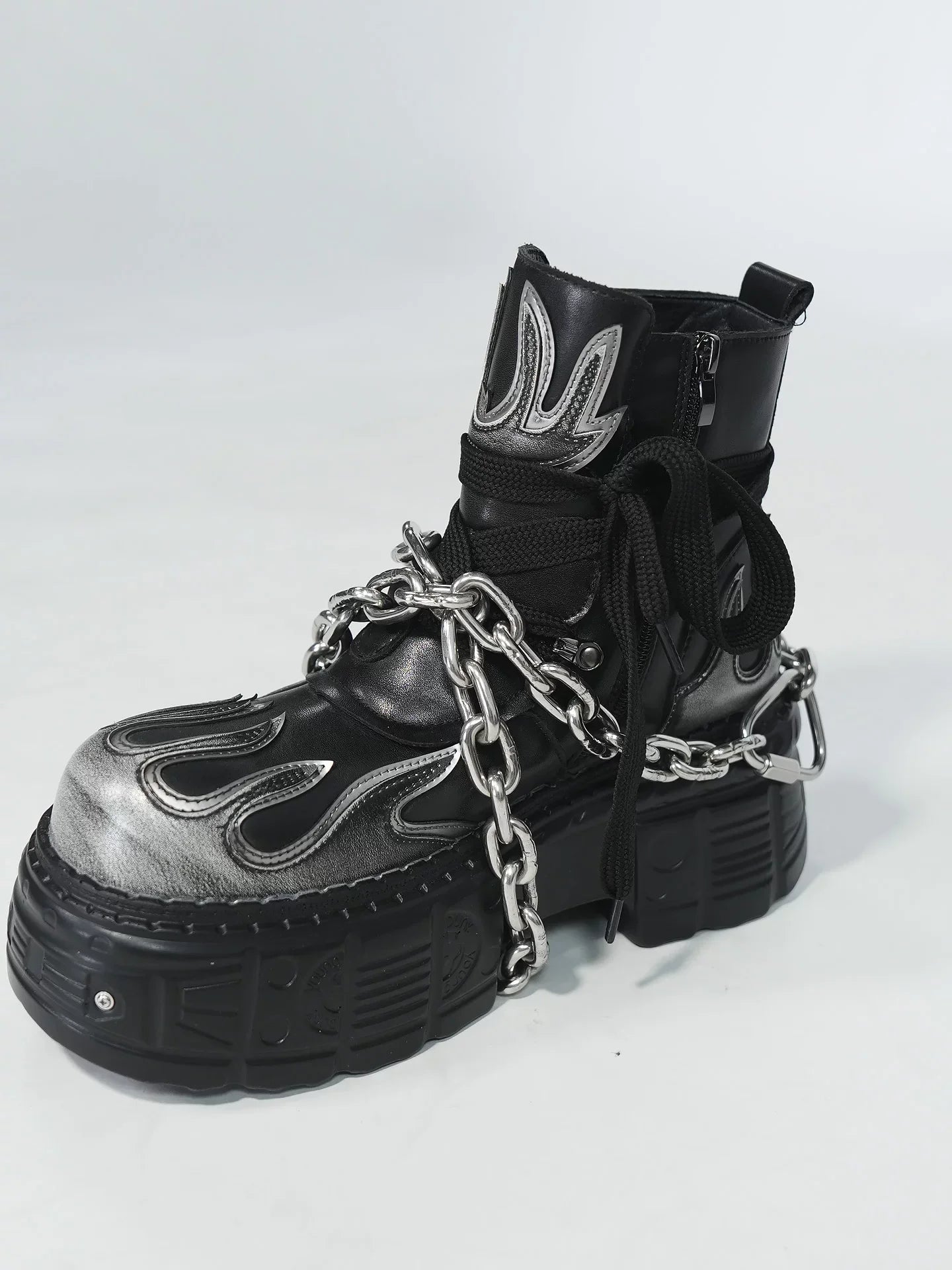 Black Chain-Spike Platform Boots - Skipkicks