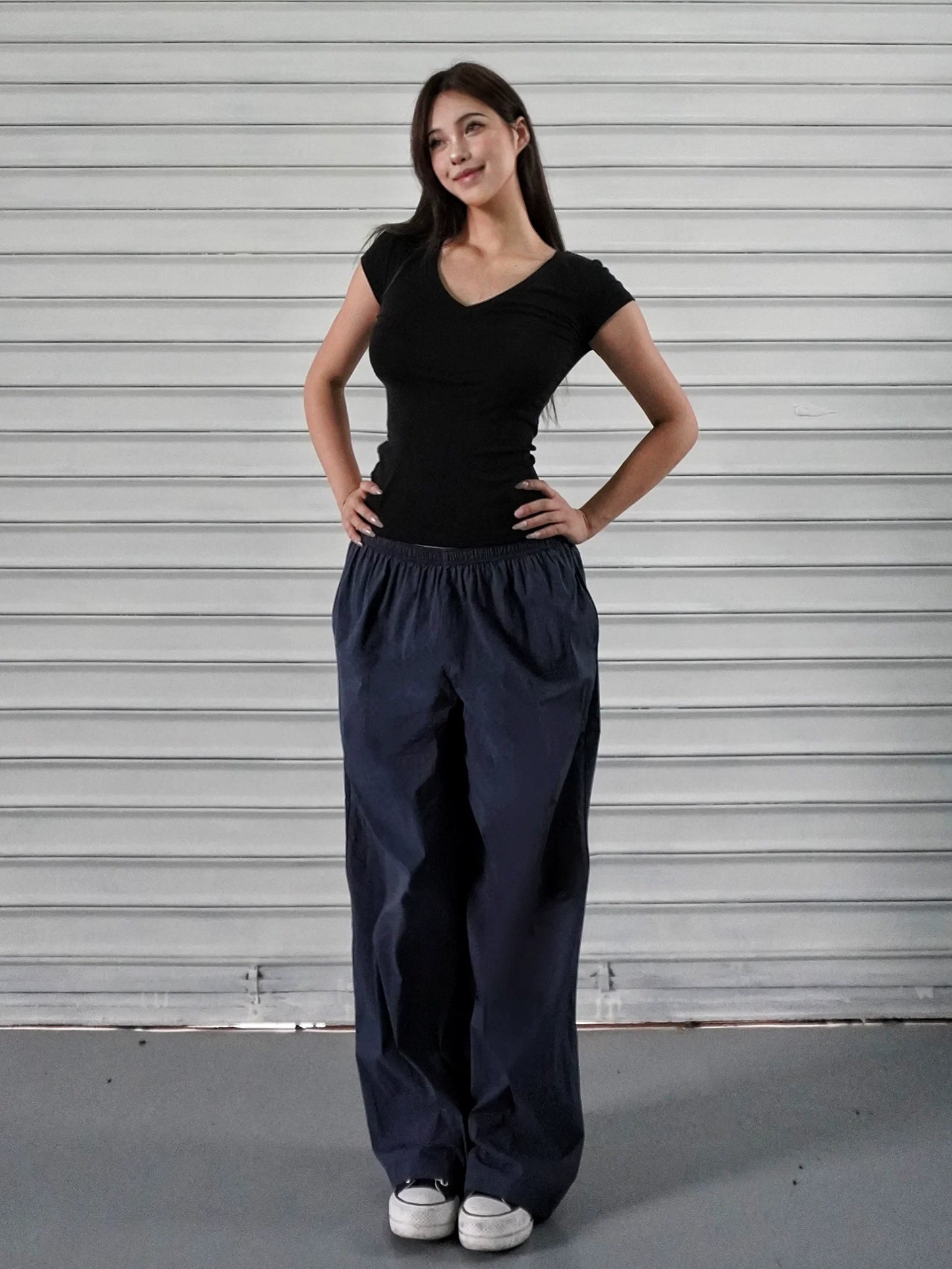 Low-Rise Wide-Leg Athletic Cargo Pants - Ultimate Comfort & Style