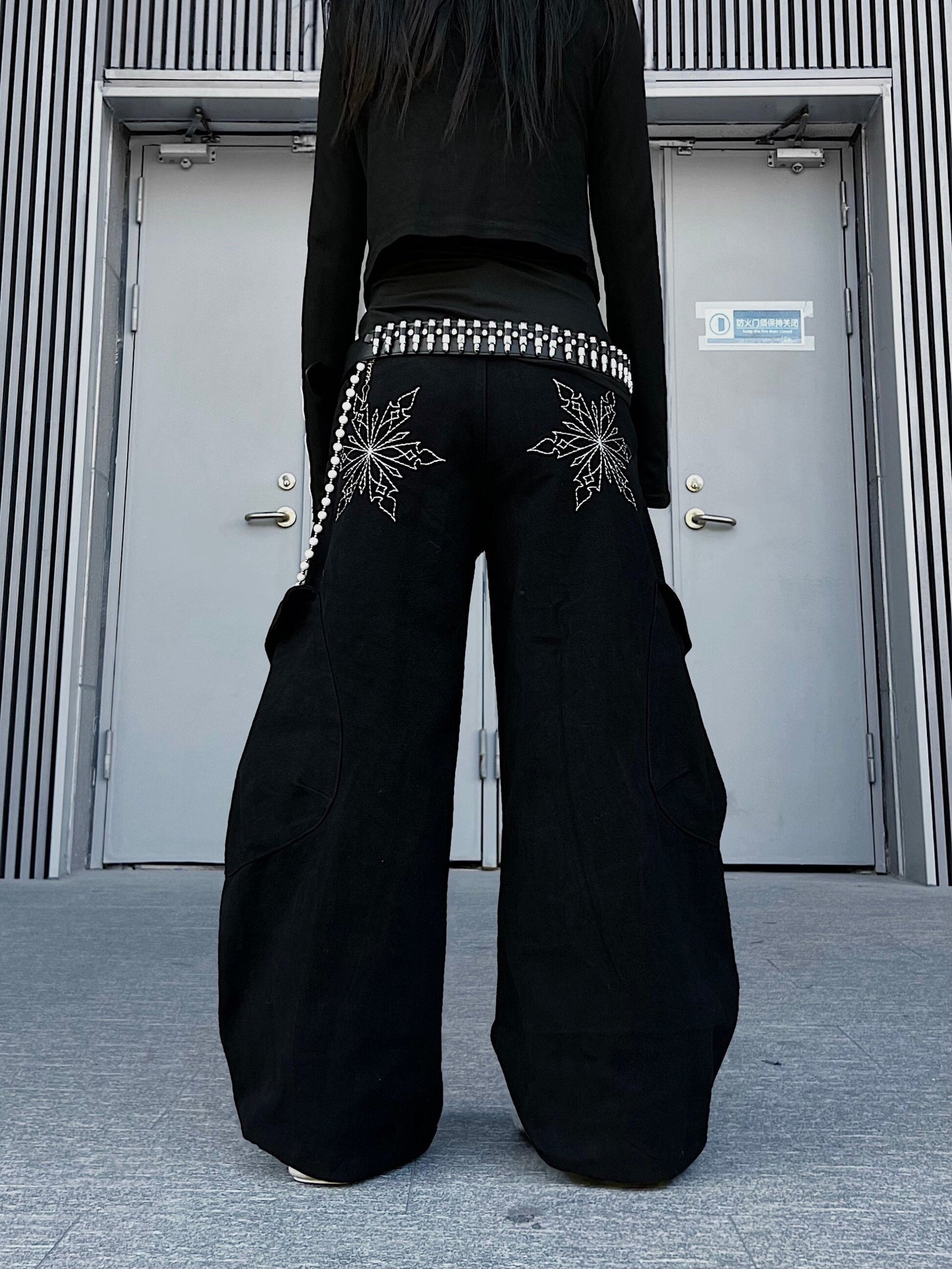 Men's Multi-Pocket Panel Wide-Leg Cargo Pants - Stylish Utility Wear