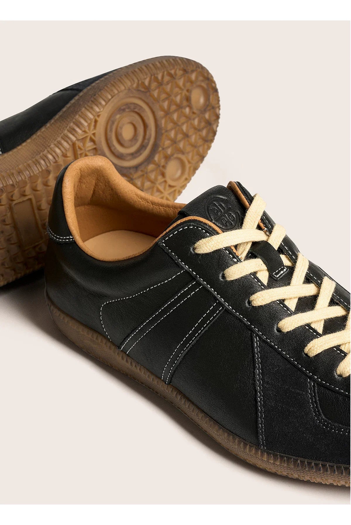 Artisan Heritage Sneakers - Skipkicks