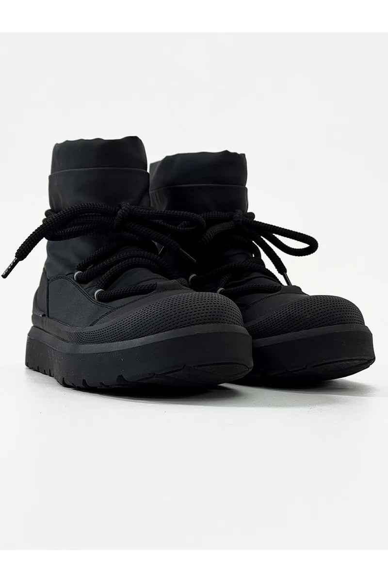 Black Winter Boots with Chunky Soles and Fleece Lining - Skipkicks