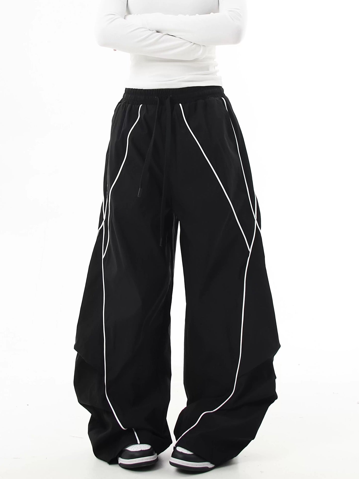Reflective Curve-Leg Cargo Pants