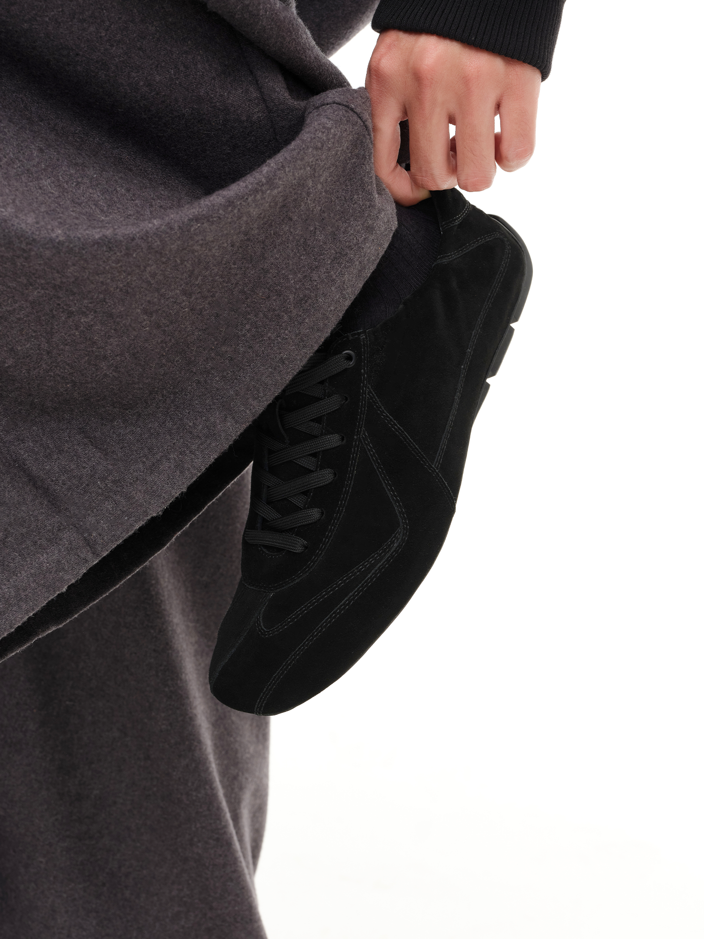 Suede Minimalist Lace-Up Sneakers - Skipkicks