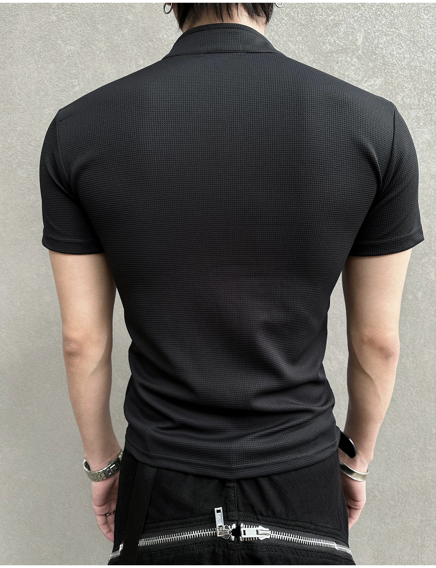 Frostgrid Sculpt Zip Mock Tee