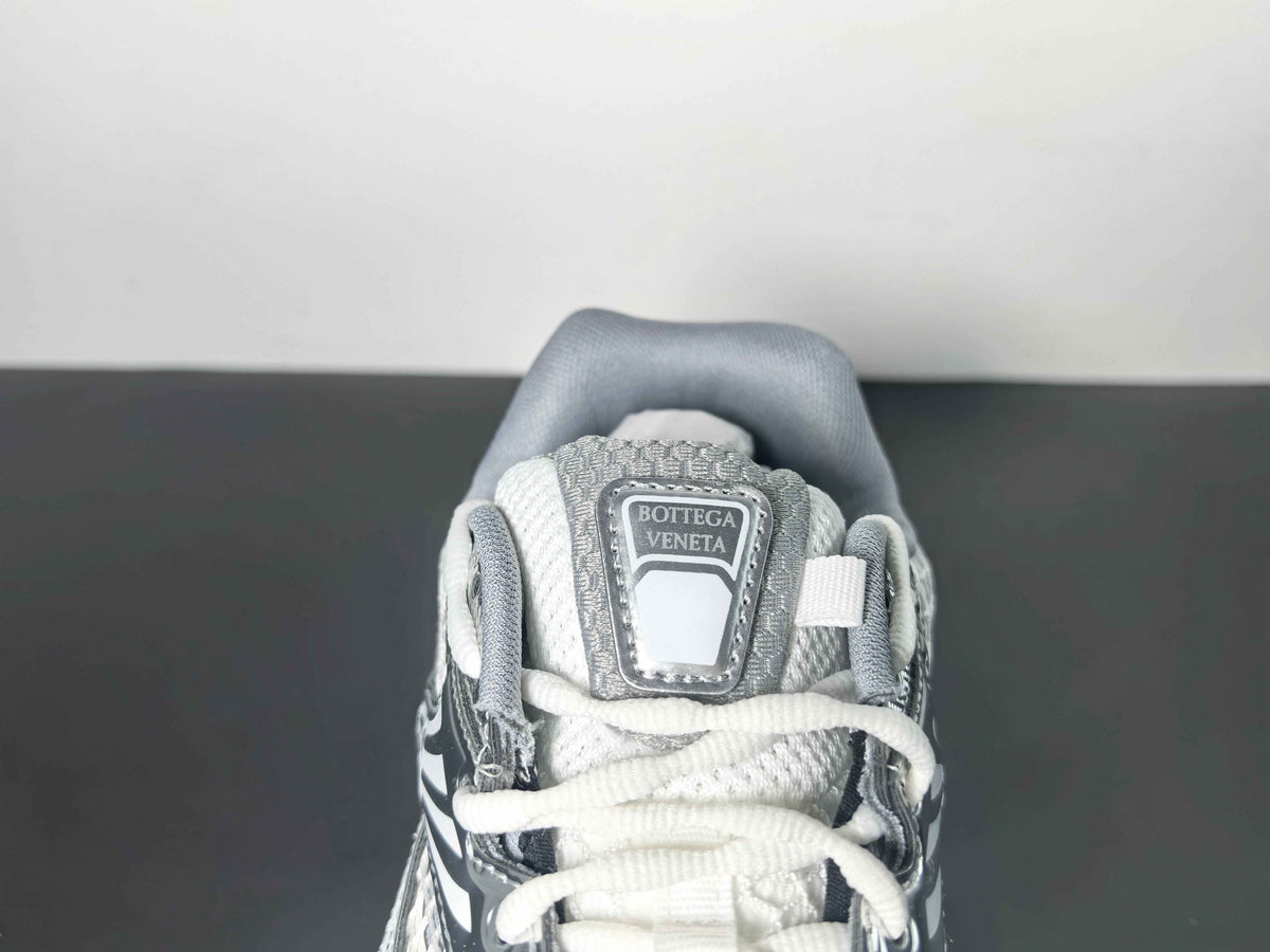 Venetian Orbit Lace-up Runner