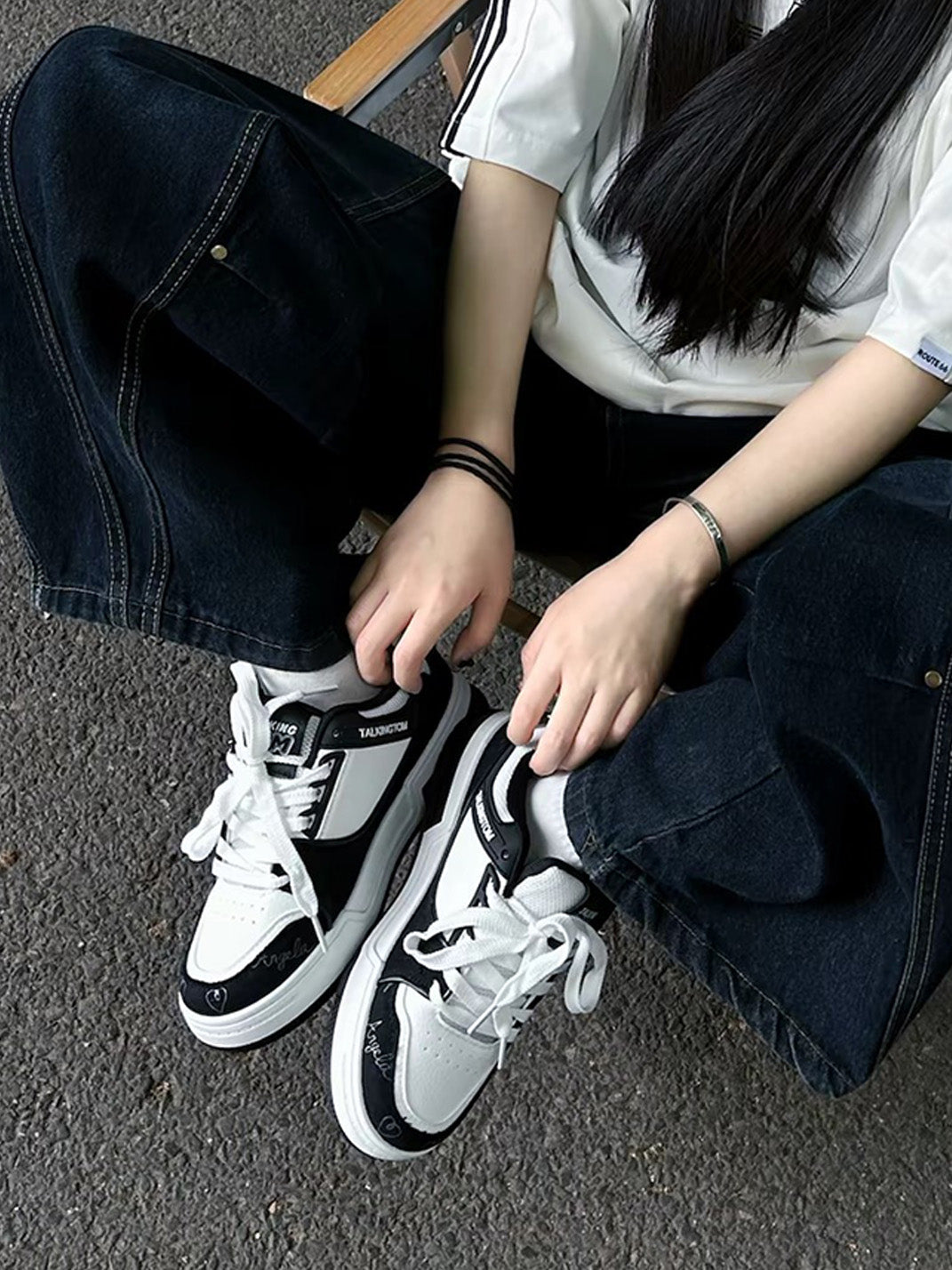Anime Cat Graphic Low-Top Sneakers - Skipkicks