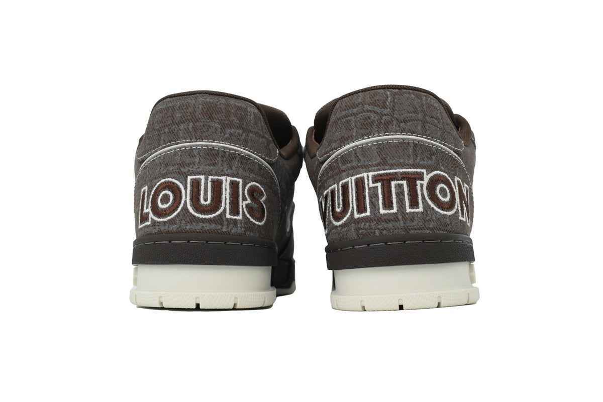 Monogram Arch Light Sneaker