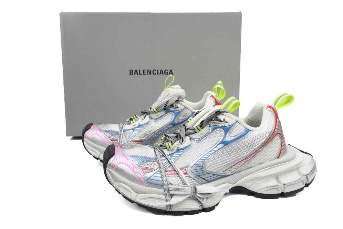Custom BLCG Silver Sneakers W3XL5