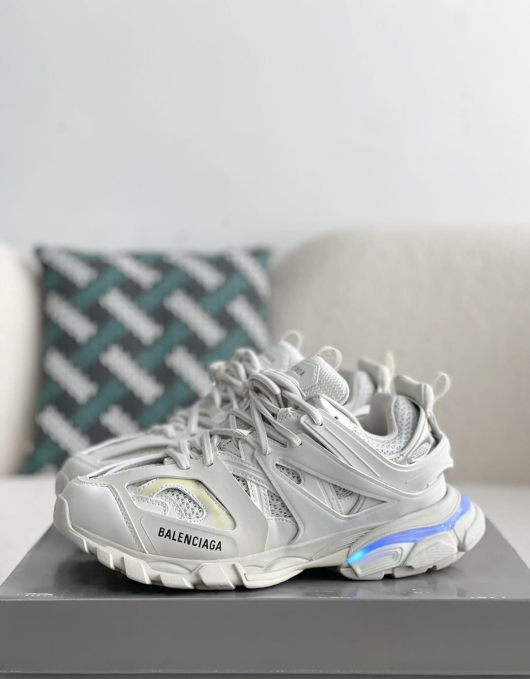 Balenciaga Track Sneaker LED – White / Light Grey CUSTOM