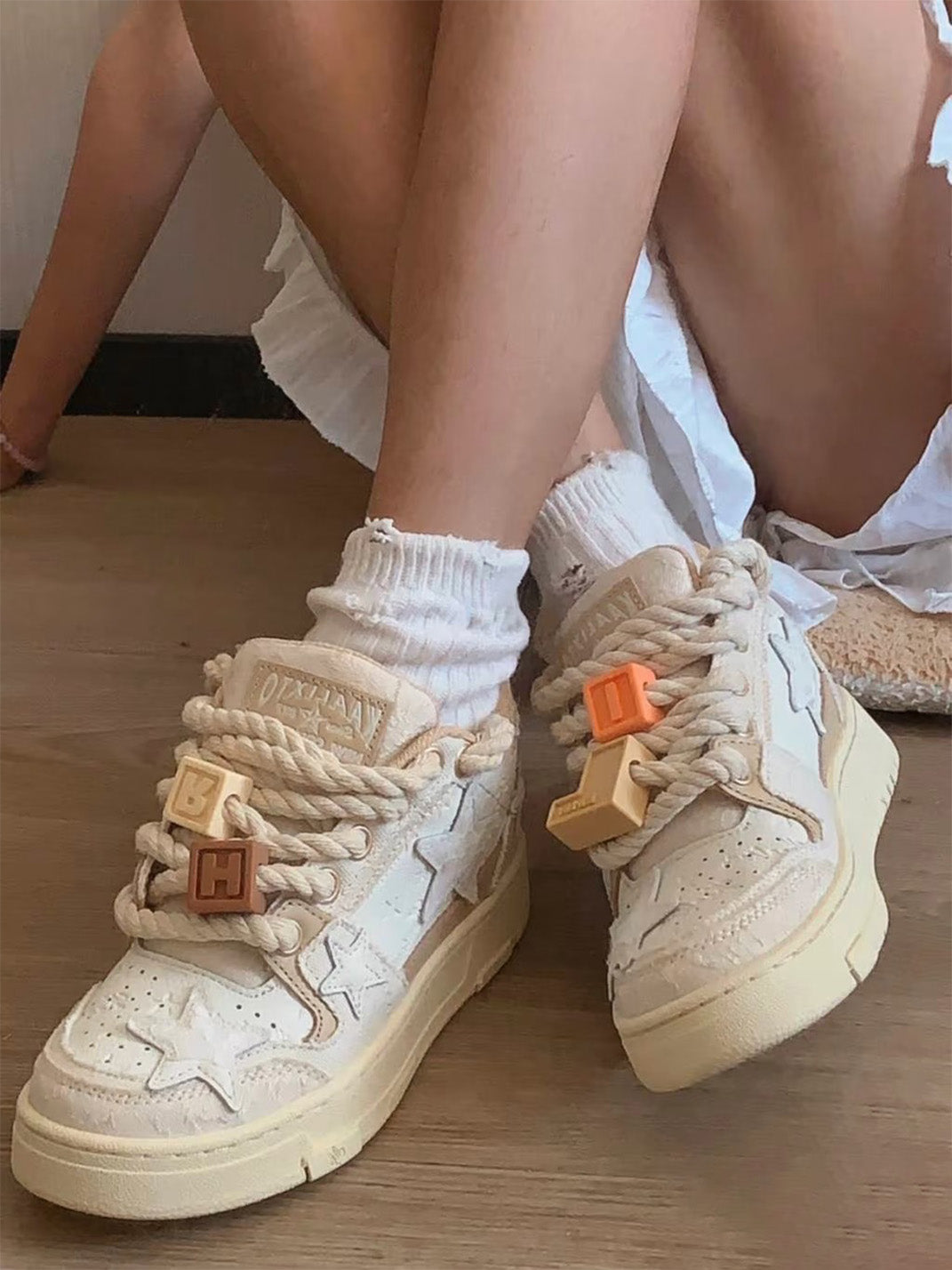 Beige Lace Star Low-Top Sneakers - Skipkicks