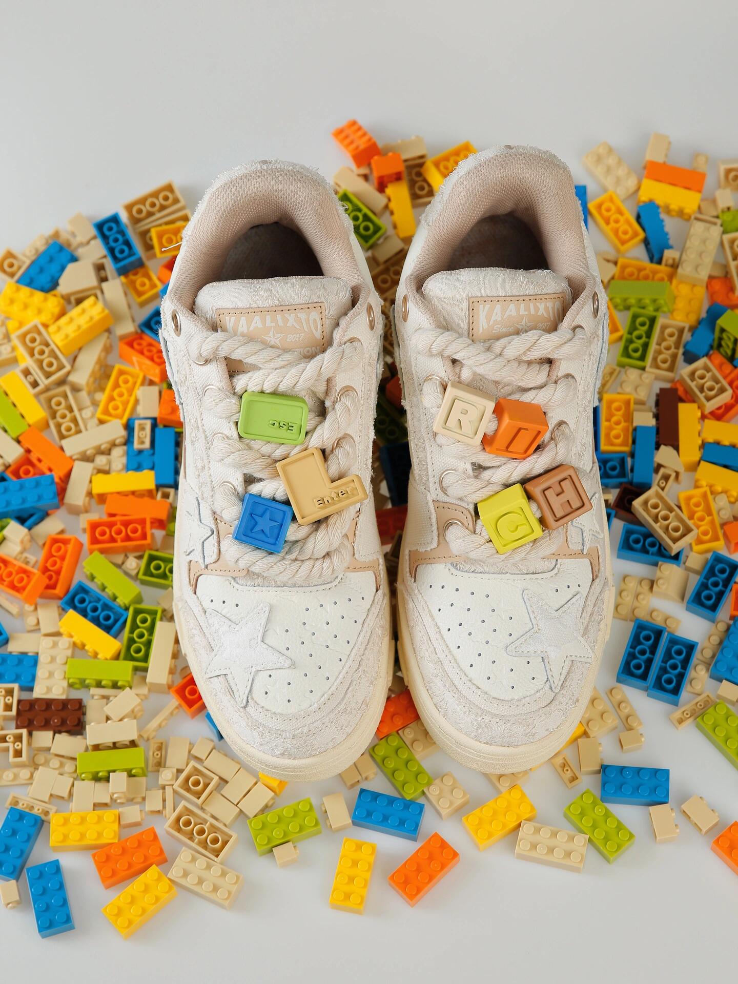 Beige Lace Star Low-Top Sneakers - Skipkicks