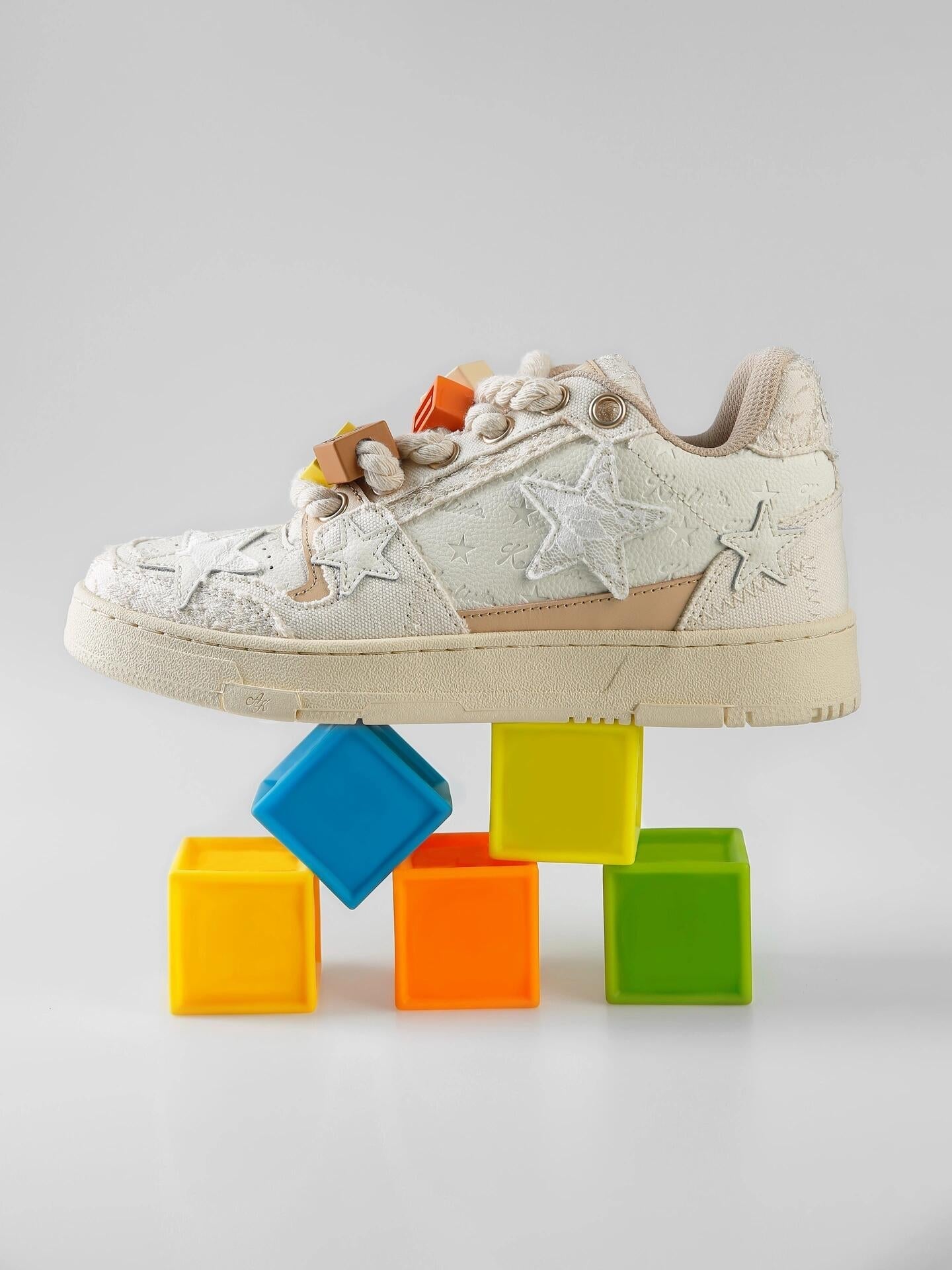 Beige Lace Star Low-Top Sneakers - Skipkicks