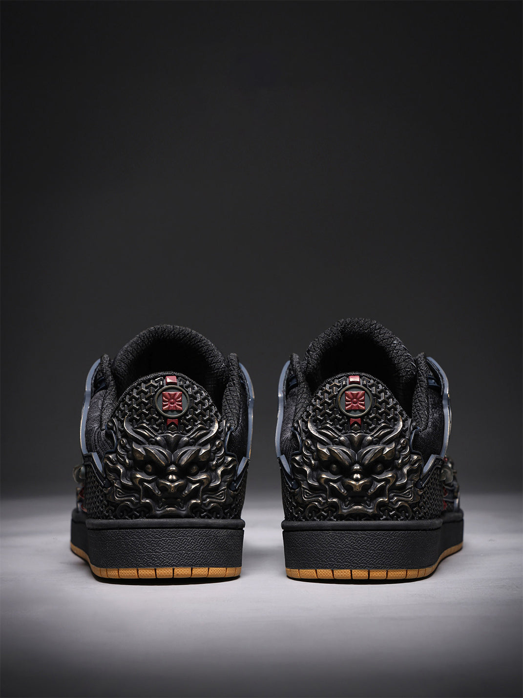 Black Dragon Embroidered Low-Top Sneakers - Skipkicks