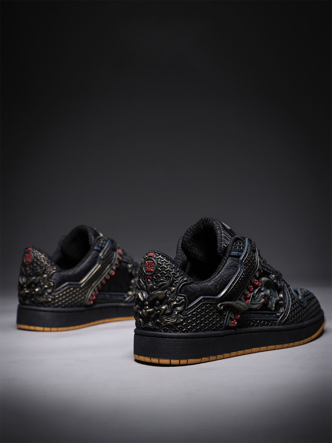 Black Dragon Embroidered Low-Top Sneakers - Skipkicks