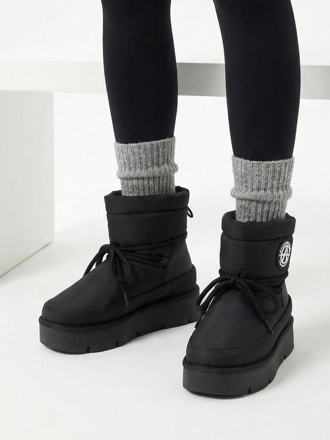 Black Padded Platform Ski Boots - Skipkicks