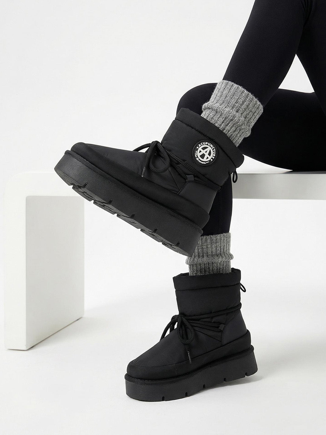 Black Padded Platform Ski Boots - Skipkicks