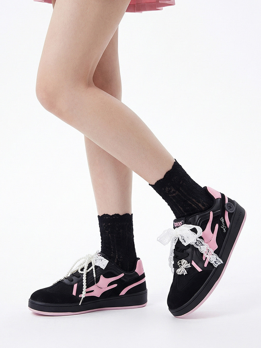 Black Pink Bow-Applique Trainer Sneakers - Skipkicks