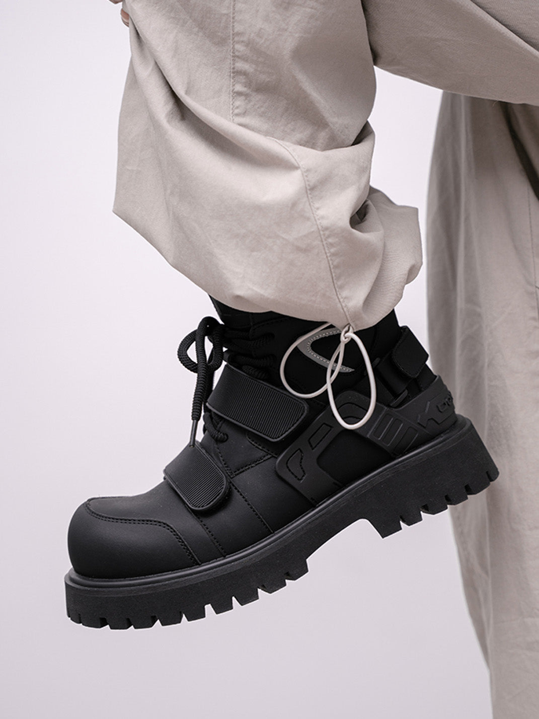 Black Velcro-Strap Lug-Sole Moto Boots - Skipkicks