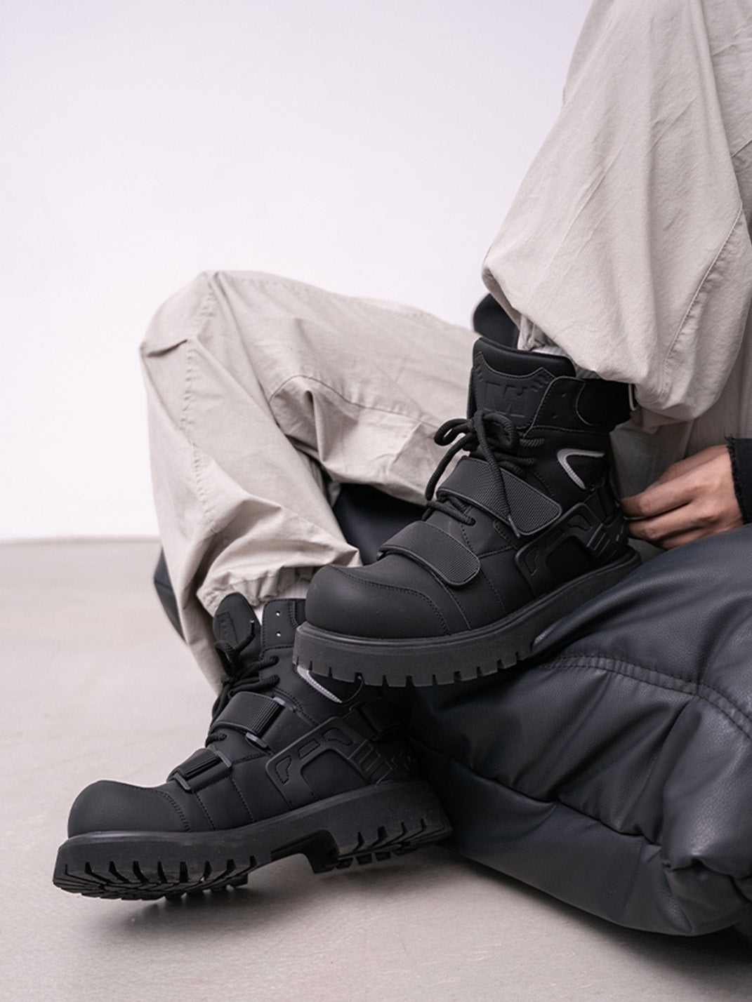 Black Velcro-Strap Lug-Sole Moto Boots - Skipkicks