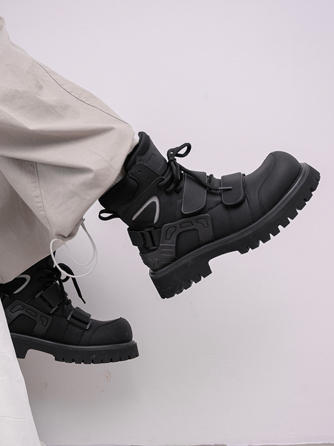 Black Velcro-Strap Lug-Sole Moto Boots - Skipkicks