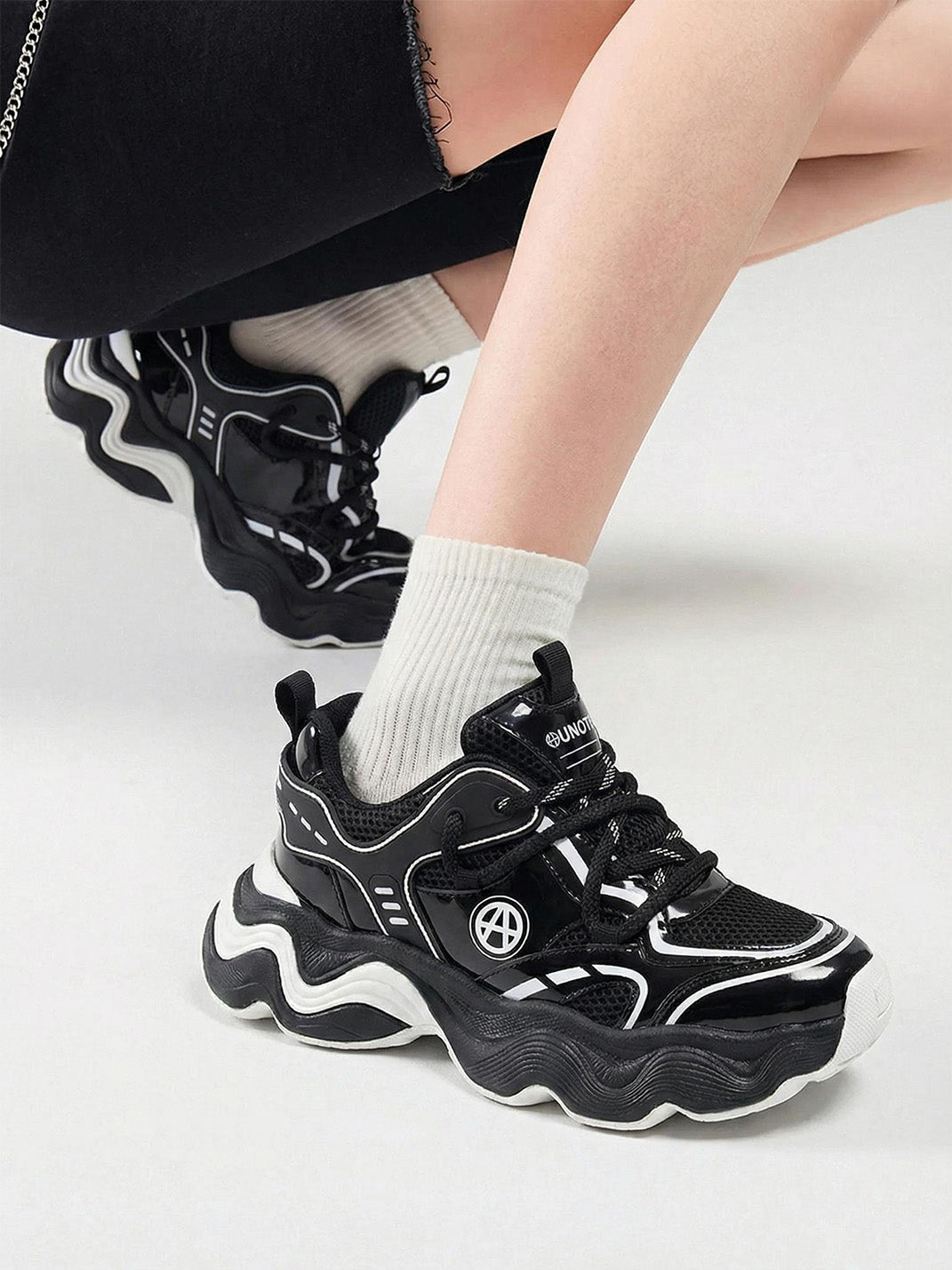 Black Wave-Sole Chunky Dad Sneakers - Skipkicks