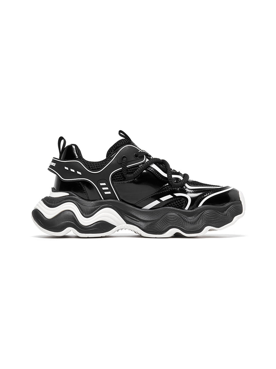 Black Wave-Sole Chunky Dad Sneakers - Skipkicks