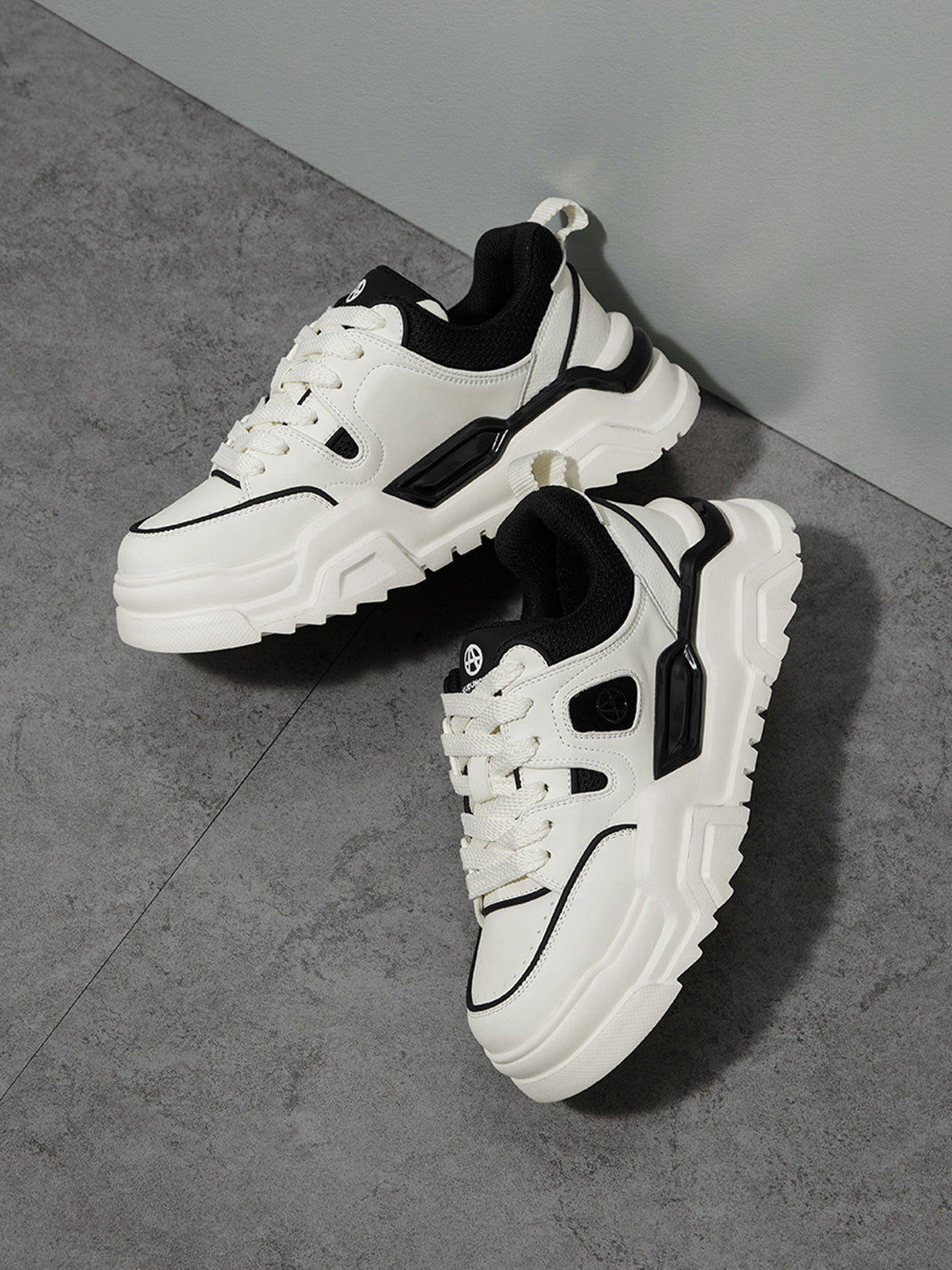 Black White Cutout Platform Sneakers - Skipkicks