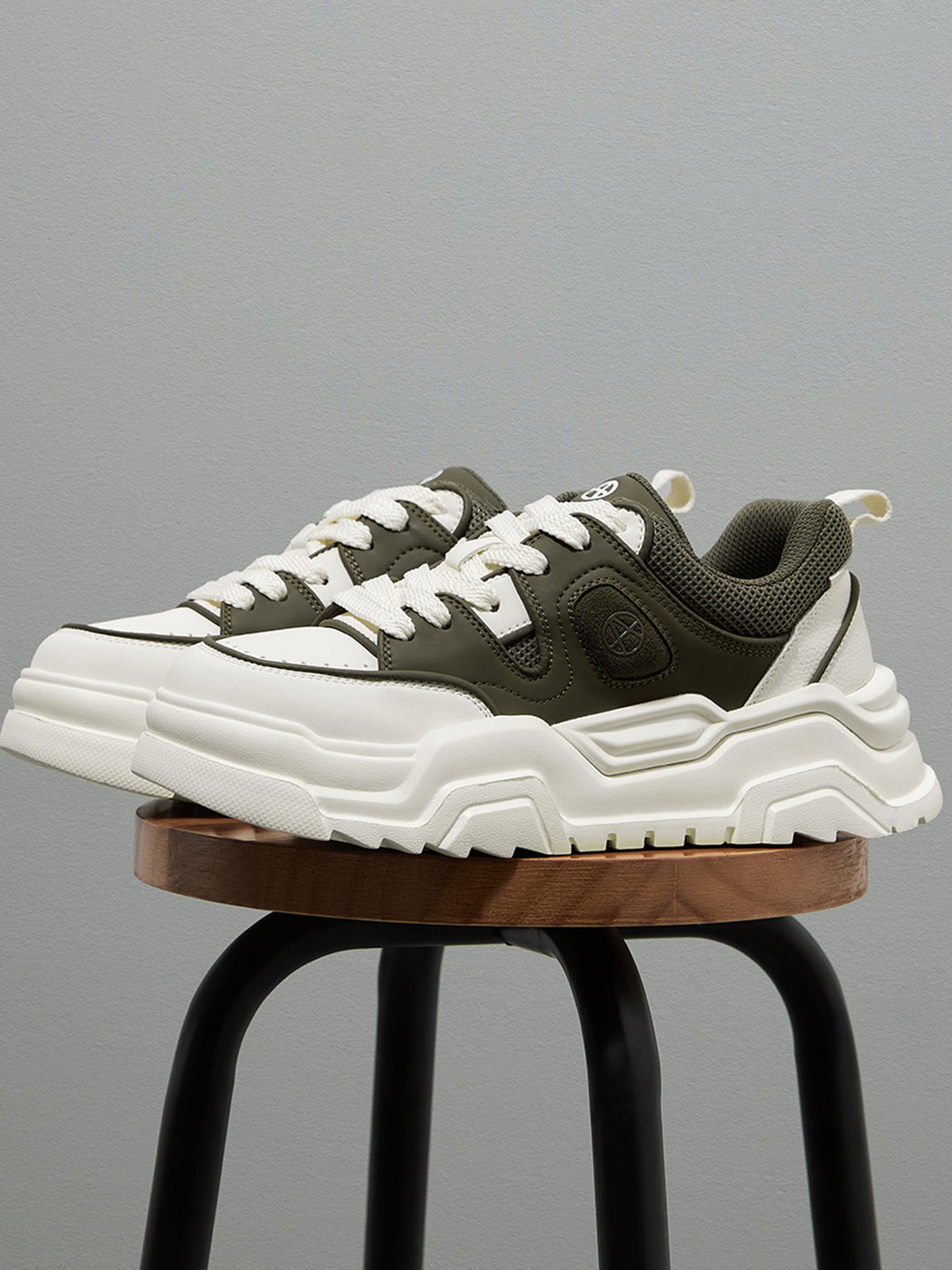Black White Cutout Platform Sneakers - Skipkicks