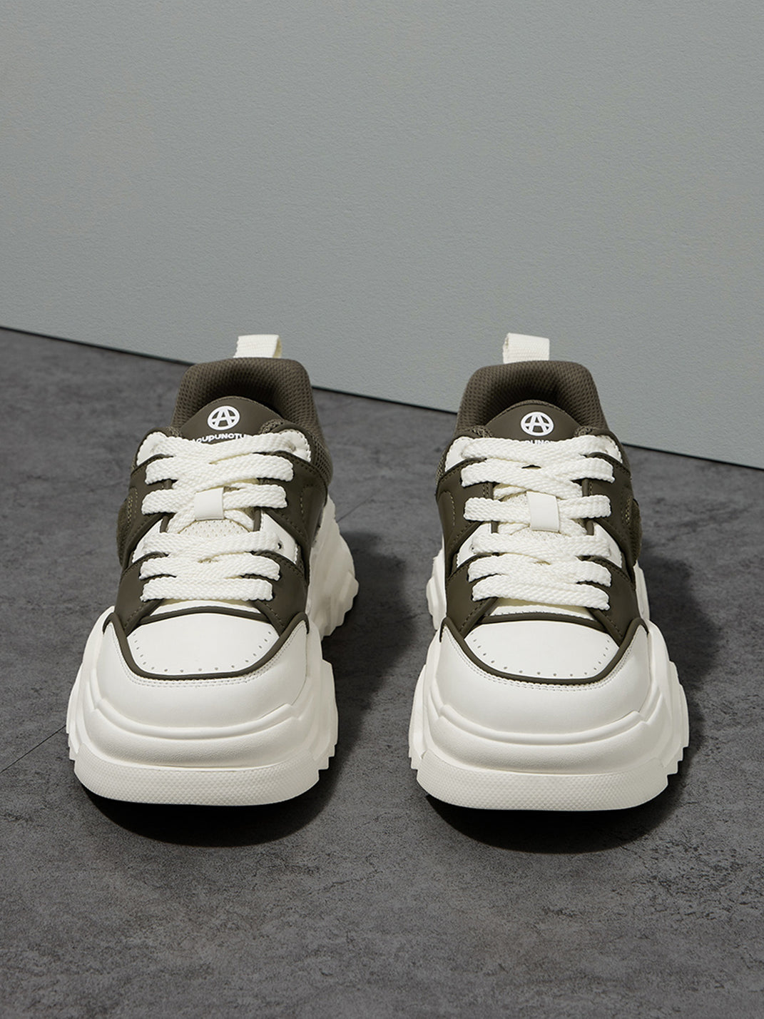 Black White Cutout Platform Sneakers - Skipkicks