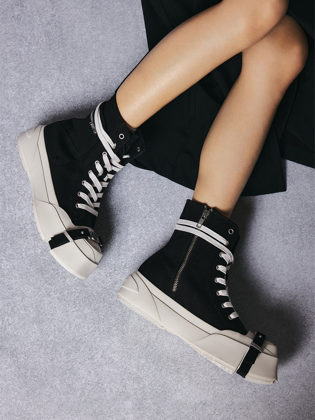 Black Zip-Pocket High-Top Platform Sneakers - Skipkicks