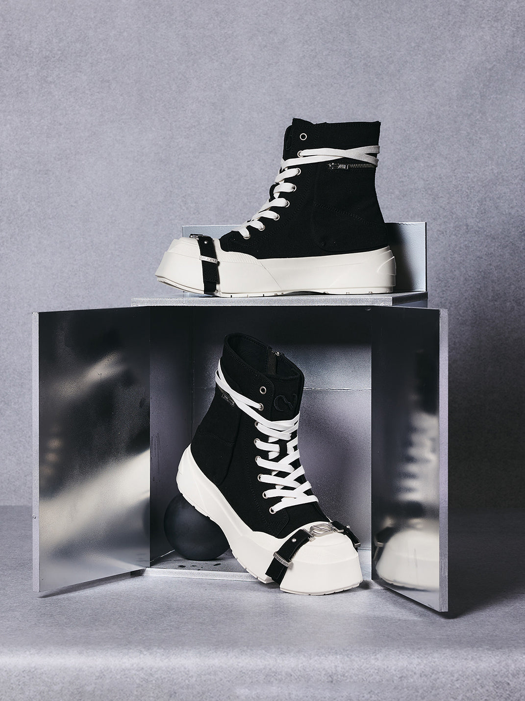Black Zip-Pocket High-Top Platform Sneakers - Skipkicks