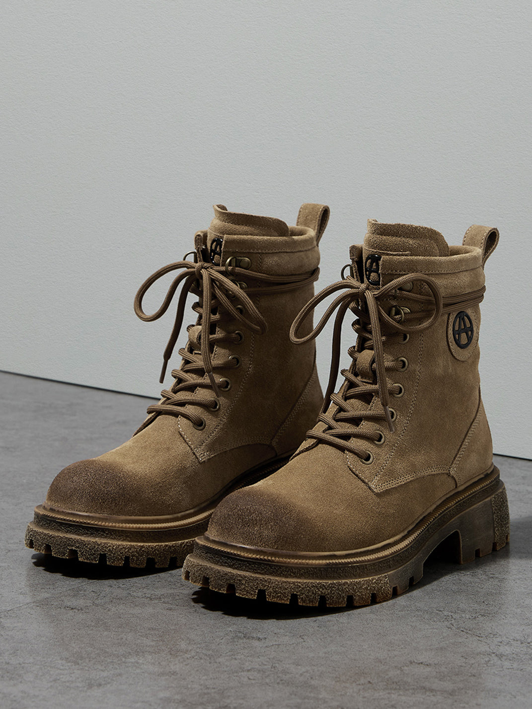 Brown Distressed Platform Combat Boots - Skipkicks