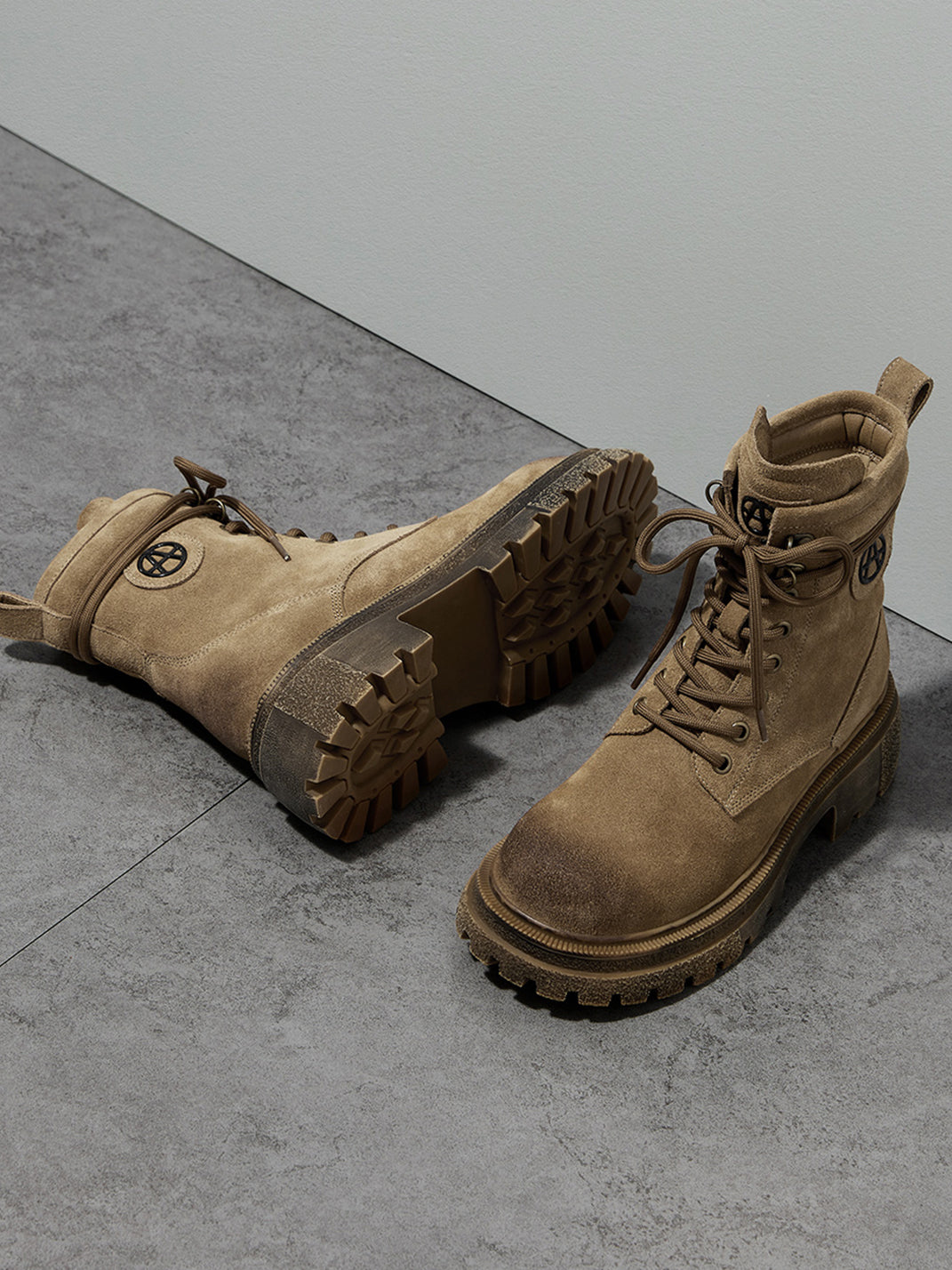 Brown Distressed Platform Combat Boots - Skipkicks