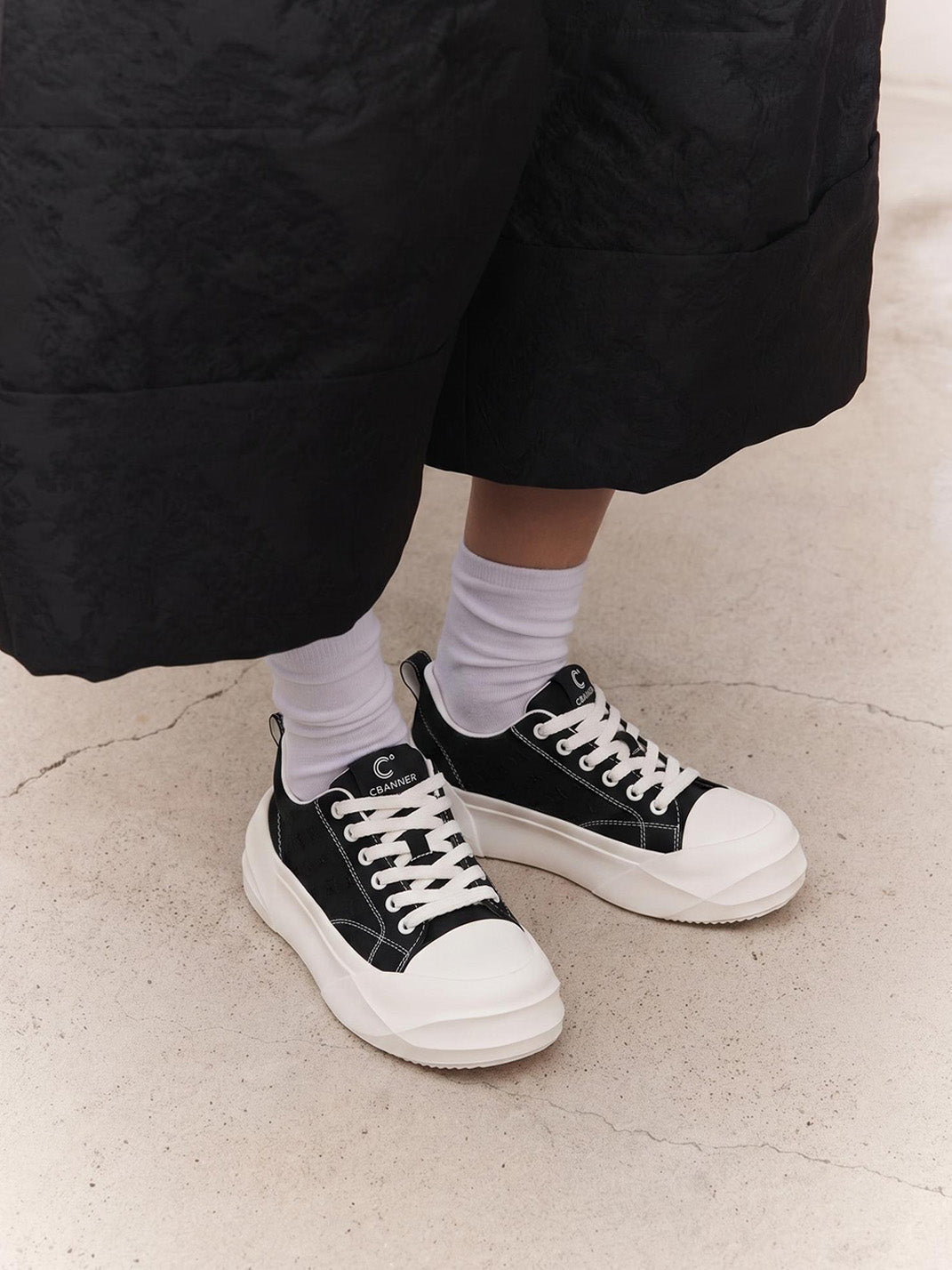 Black Geometric-Sole Platform Sneakers - Skipkicks
