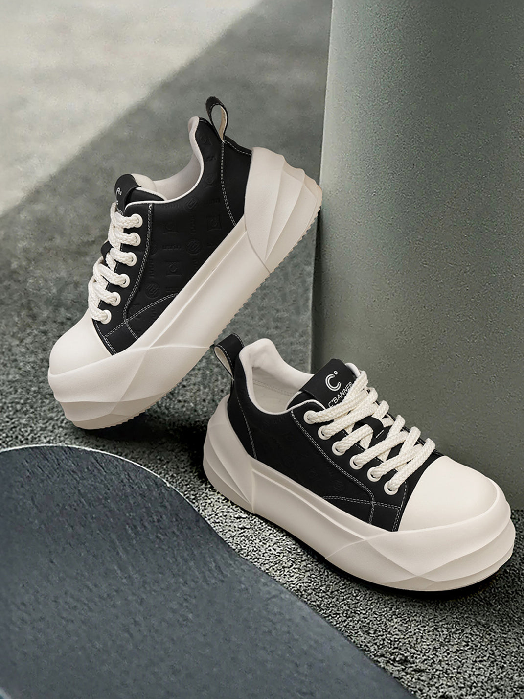 Black Geometric-Sole Platform Sneakers - Skipkicks