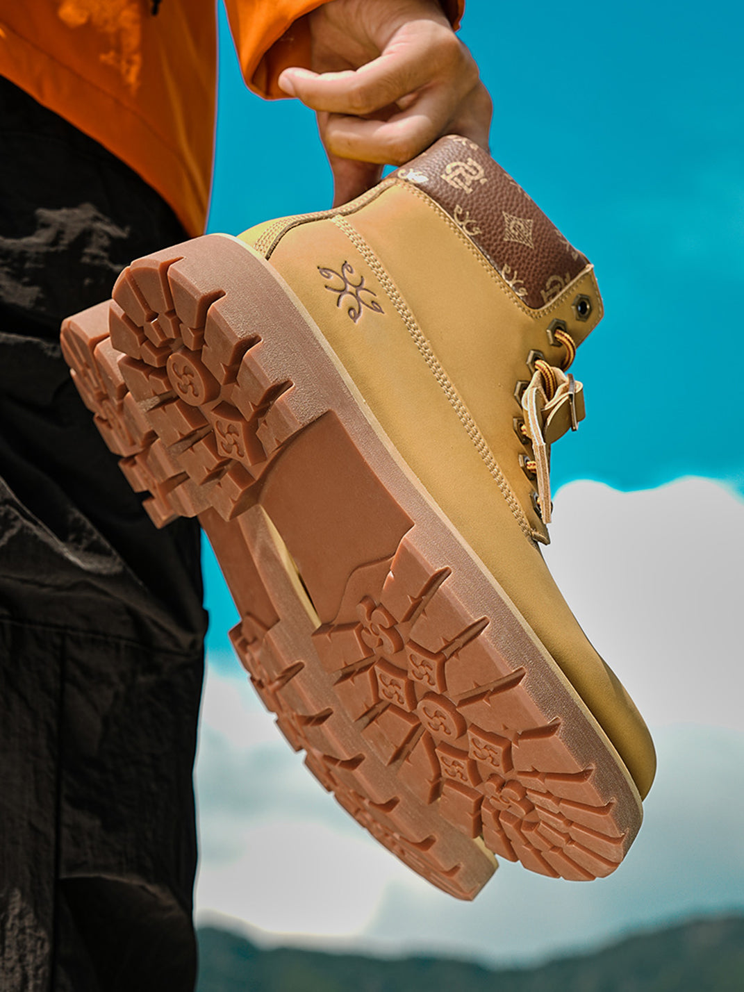 Wheat Contrast-Stitch Lug-Sole Work Boots - Skipkicks