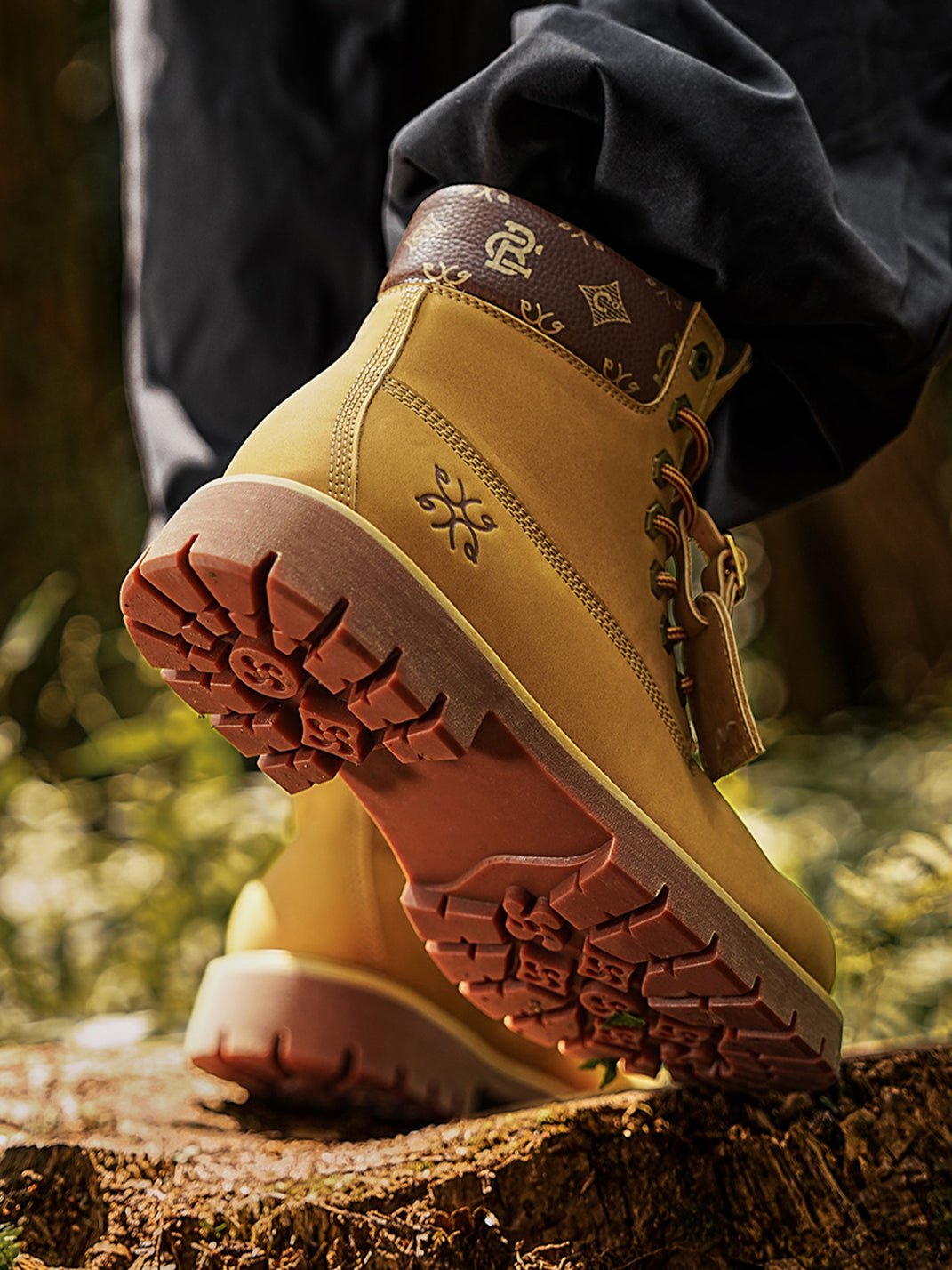 Wheat Contrast-Stitch Lug-Sole Work Boots - Skipkicks