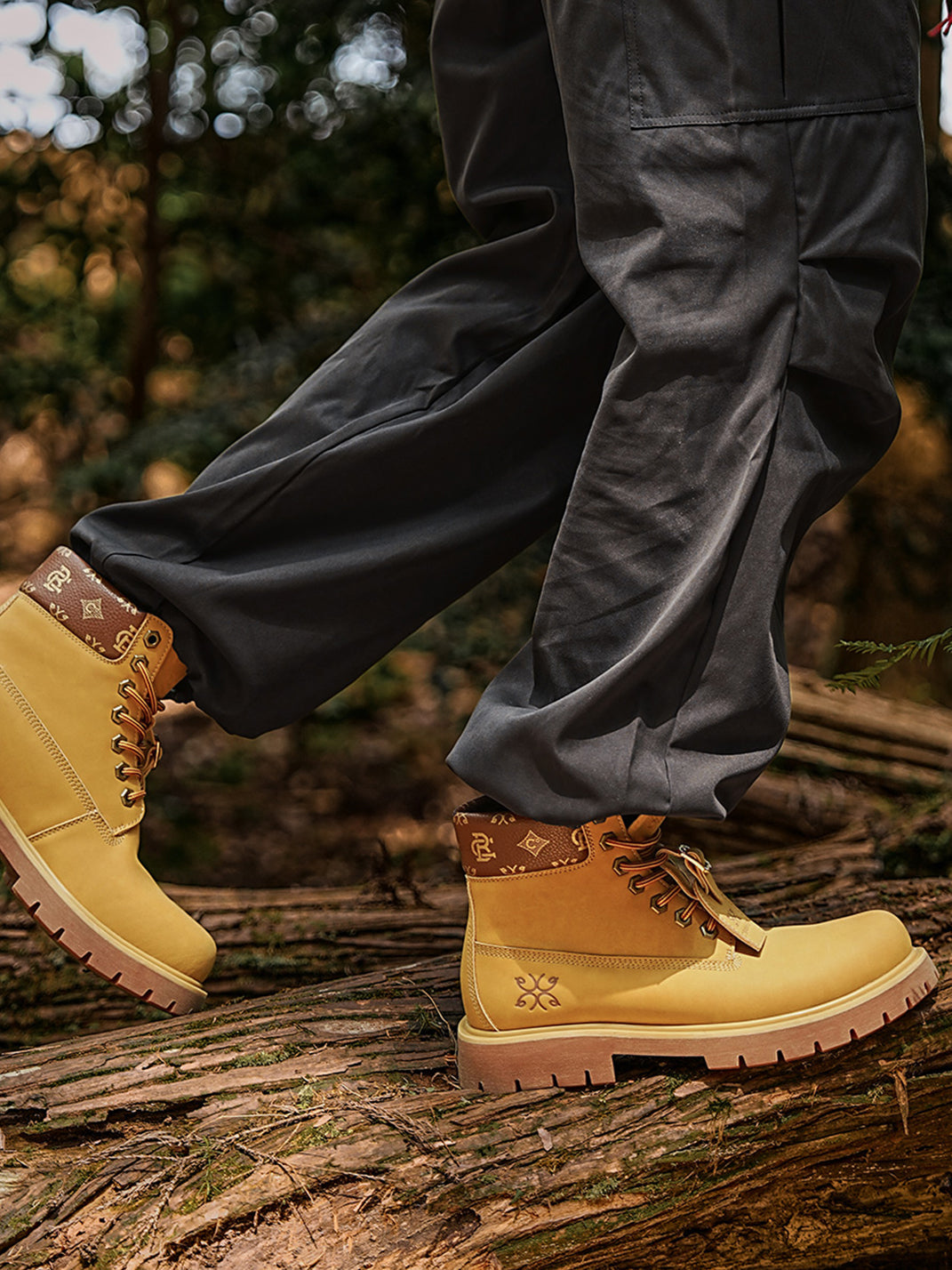 Wheat Contrast-Stitch Lug-Sole Work Boots - Skipkicks