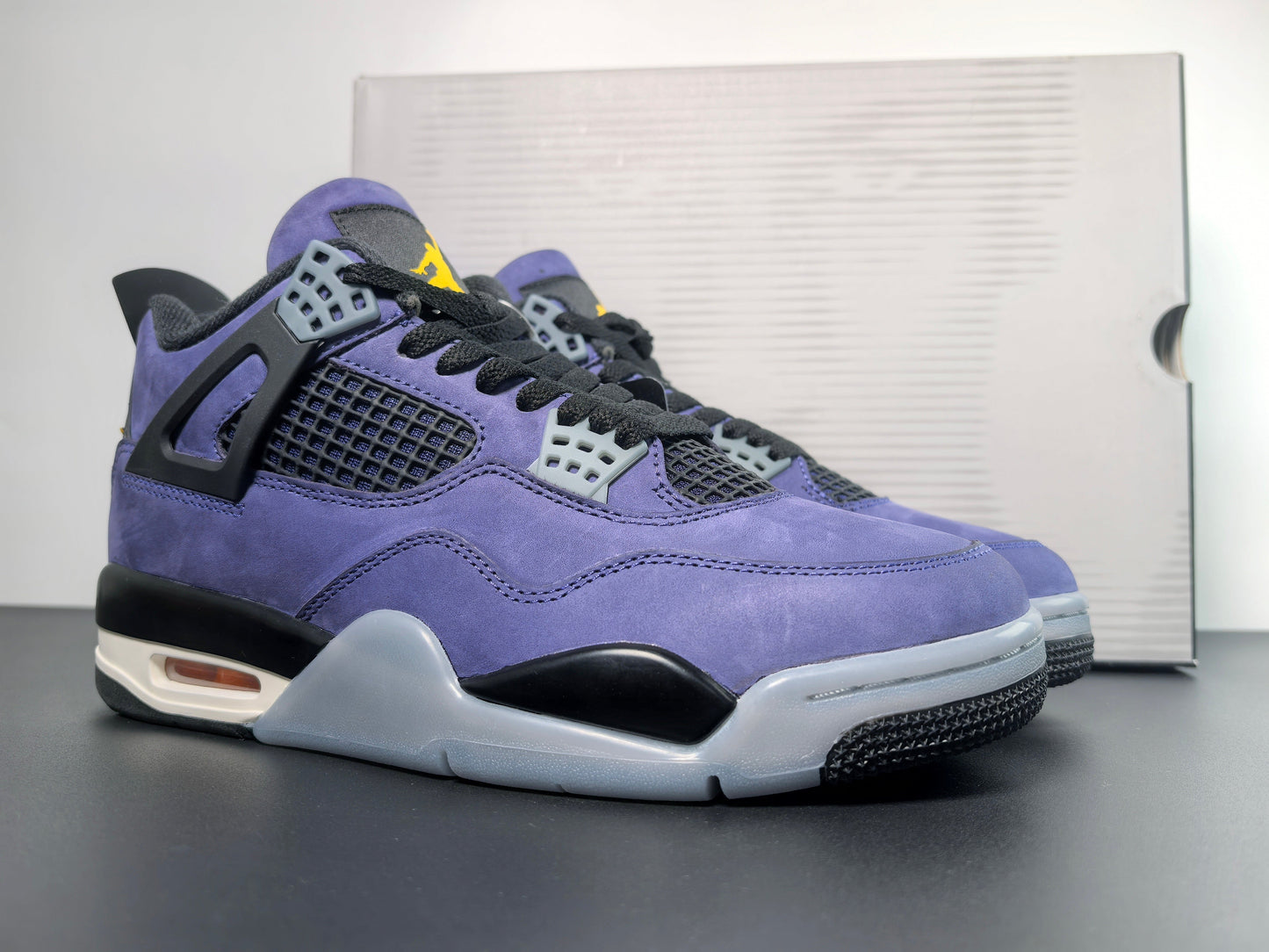 Air Jordan 4 OG Lakers - Iconic Sneakers for Every Occasion