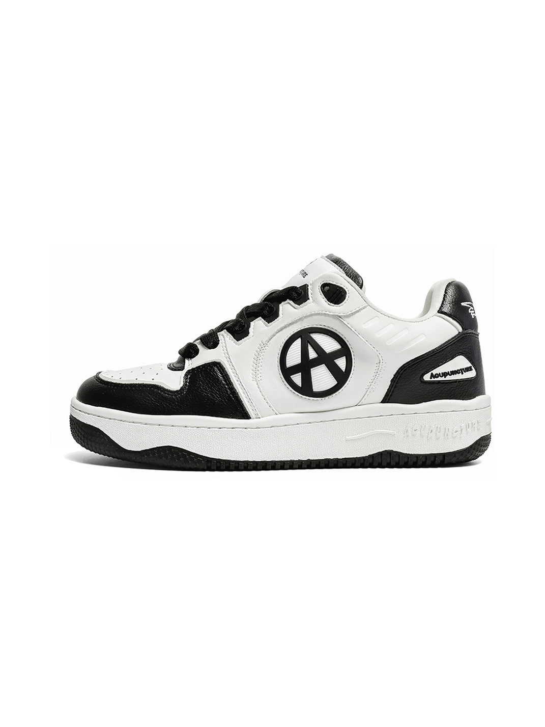 Circle-Logo Colorblock Skate Sneakers - Skipkicks