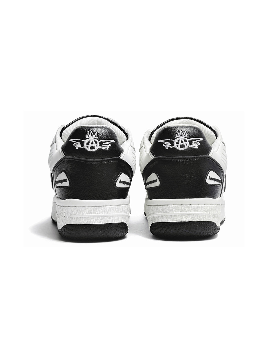 Circle-Logo Colorblock Skate Sneakers - Skipkicks