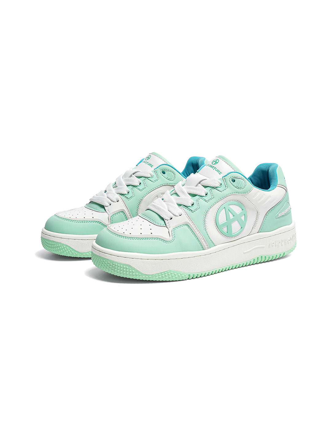 Circle-Logo Colorblock Skate Sneakers - Skipkicks