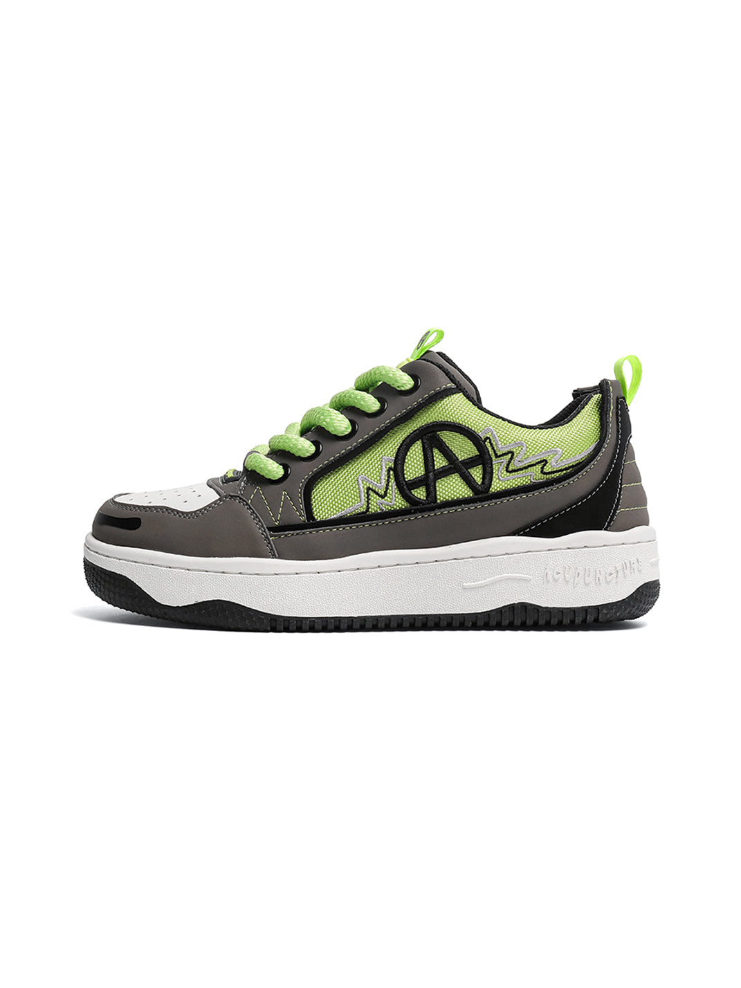 Colorblock Graphic Skate Sneakers - Skipkicks